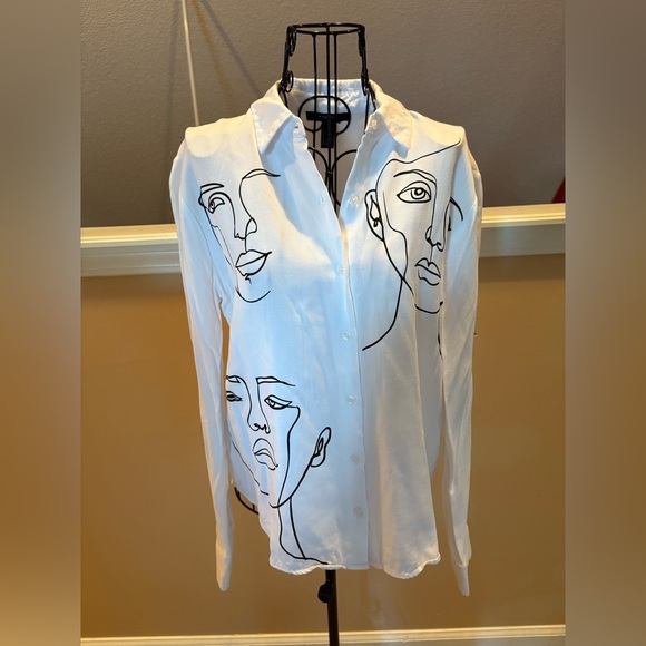 Face Silhouette White Top - Picture 1 of 3